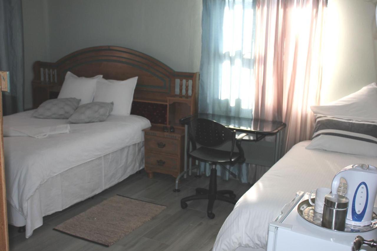 Coco Palm Bed & Breakfast วินด์ฮุก ภายนอก รูปภาพ