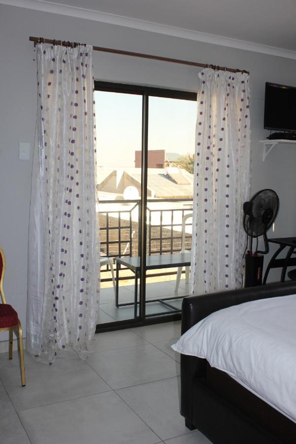 Coco Palm Bed & Breakfast วินด์ฮุก ภายนอก รูปภาพ