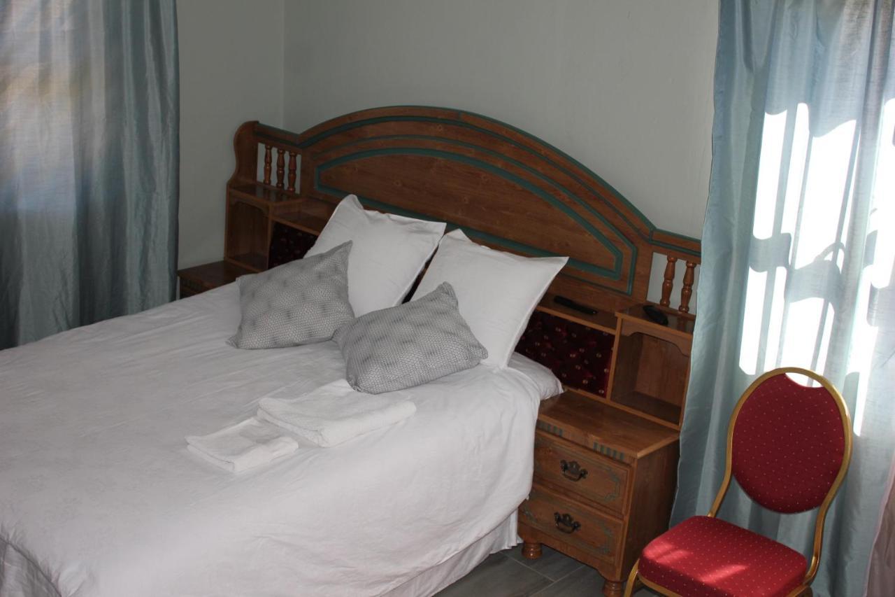 Coco Palm Bed & Breakfast วินด์ฮุก ภายนอก รูปภาพ